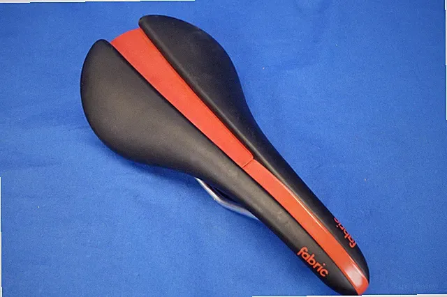 Fabric Line Elite Shallow 130mm Width Bike Saddle, Bicycle Seat, CroMo Rails