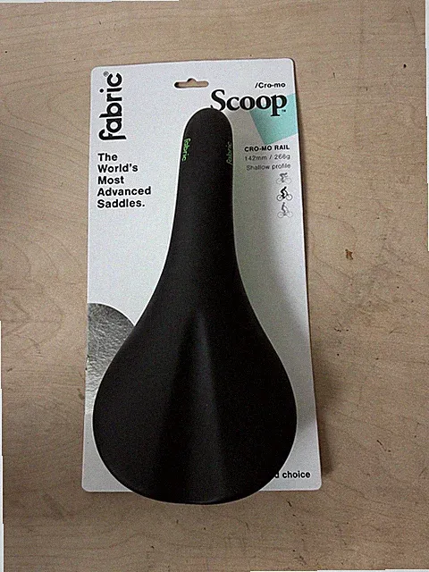 Fabric Scoop Elite Shallow Cro-Mo Rails Saddle MTB Road Bicycle Black/Green