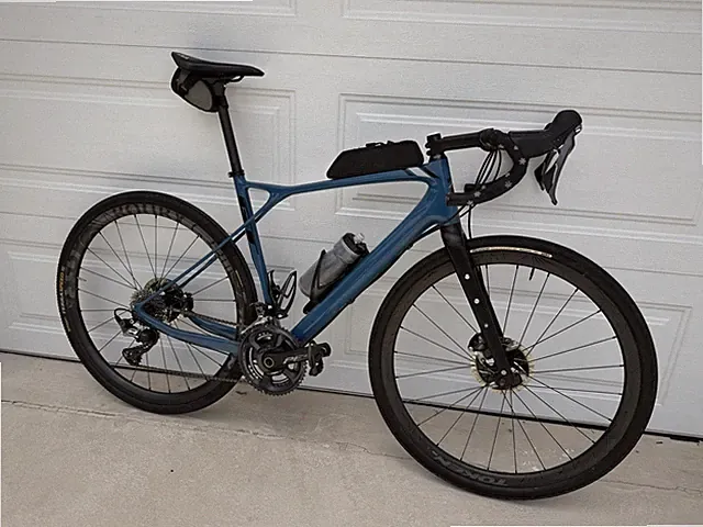 GT Grade Carbon Elite 55cm 700c Shimano GRX810 2x11 Speed Gravel Bike