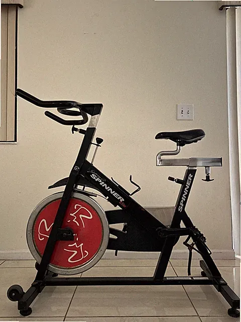 Star Trac Spinner Elite Indoor Cycle Bike Black color