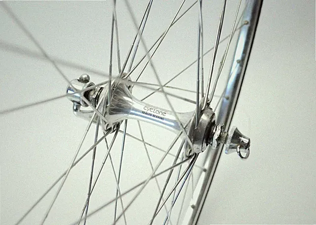 SUNTOUR CYCLONE SEALED 700c AMBROSIO 19 EXTRA ELITE BICYCLE 36 SPOKE FRONT WHEEL